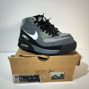 Nike Air Max 90 boot ‘Stealth’  7Y Women’s 8.5 winter boots